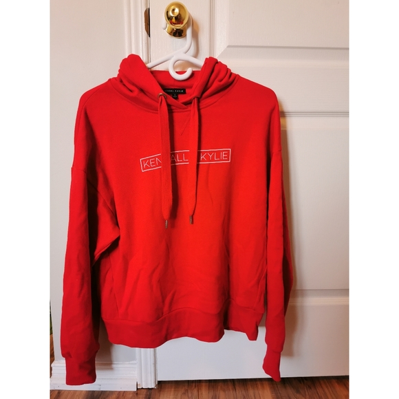 ✨ KARDASHIAN X JENNER Bundle ✨ - Picture 3 of 4